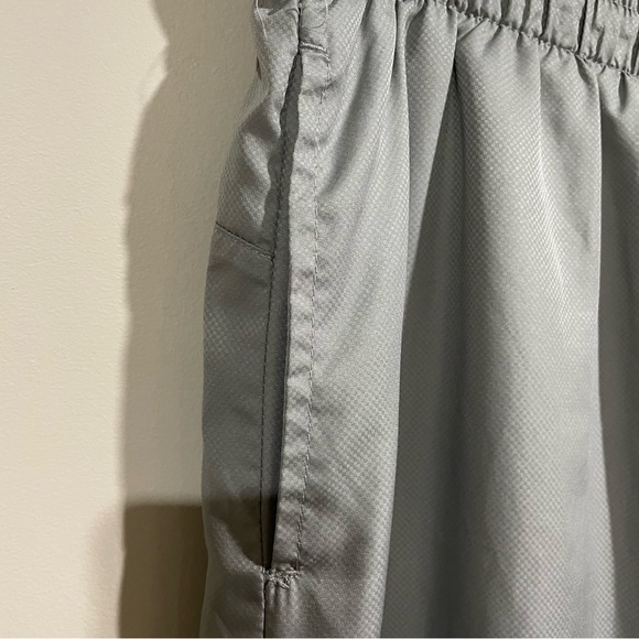 Athletic works women’s gray colour track pant. - Picture 4 of 12